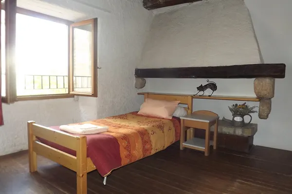 Le Hameau de Moulès (groupes) : chambbre, Le Hameau de Moulès