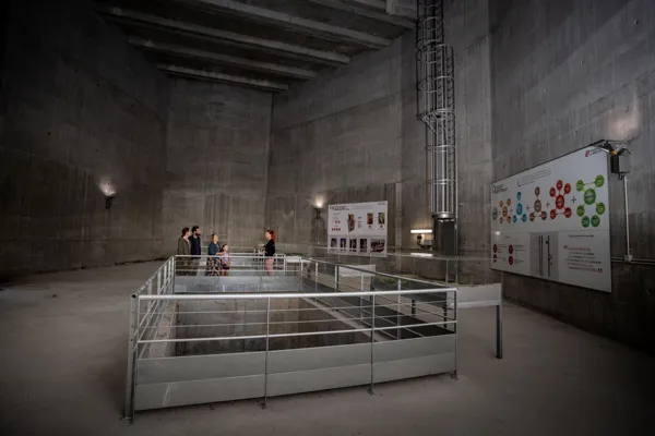 Viaduc de Millau: sur les anciennes pistes de chantier (groupes), Viaduc de Millau