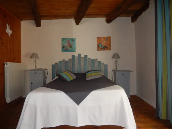 Les Hirondelles, Les Hirondelles