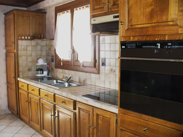 Location Mme Guitard à Comps - cuisine équipée, Mme Guitard à Comps