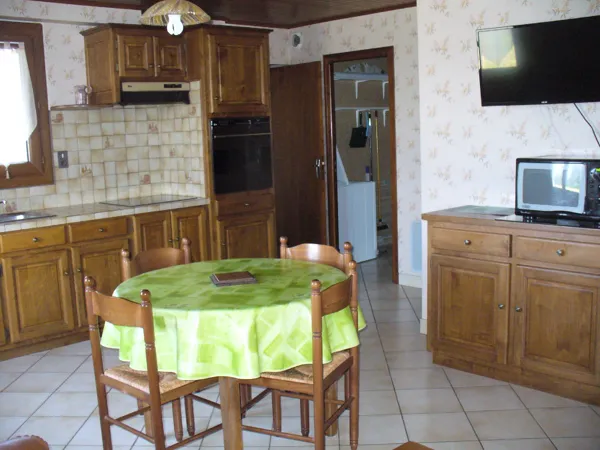 Location Mme Guitard à Comps, Mme Guitard à Comps