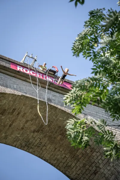 Saut à l'élastique au Viaduc d'Alzon, Millau Communication