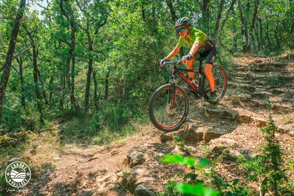 Circuit VTT Les fours à chaux, Virginie Govignon - OFFICE DE TOURISME LARZAC VALLEES