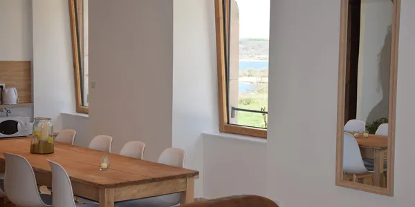 Gîte au bord du lac de Pareloup