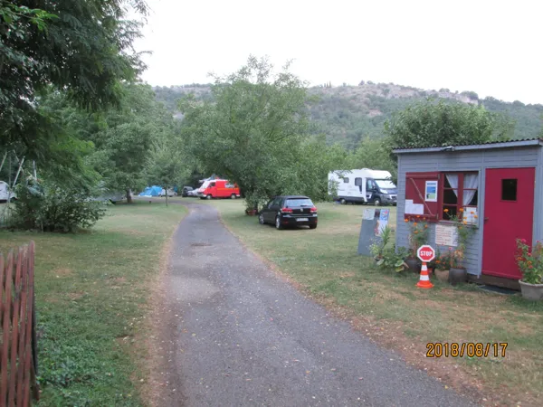CAMPING DU PLAN D'EAU, OFFICE DE TOURISME DE CAPDENAC (BUREAU DE L'OT DU PAYS DE FIGEAC)