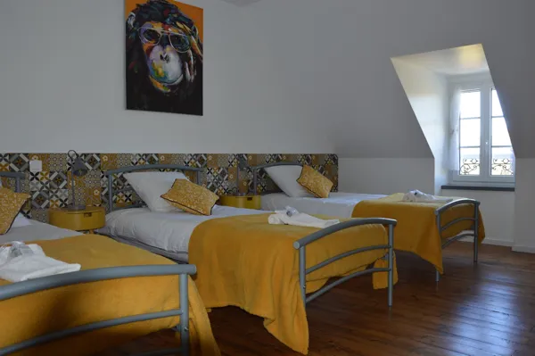 Chambre le dortoir avec 3 lits en 90, Jérémy BURGUIERE