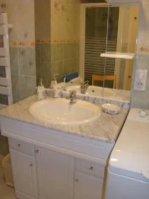 Salle de bain - douche, M. Mme Blanc