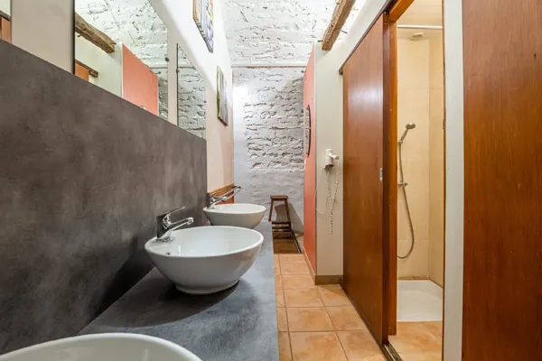 Sanitaires communs, Le Gîte