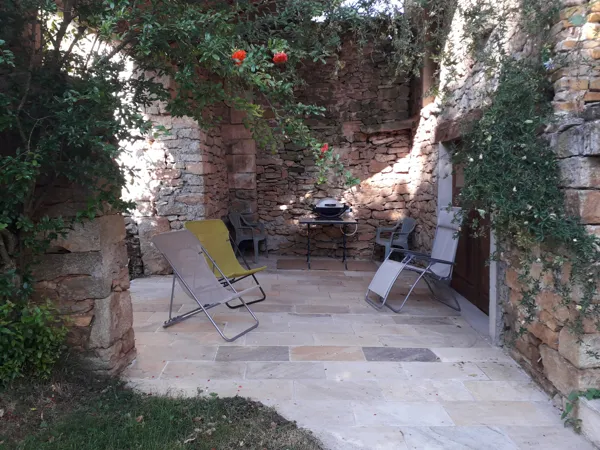 espace cosy avec barbecue