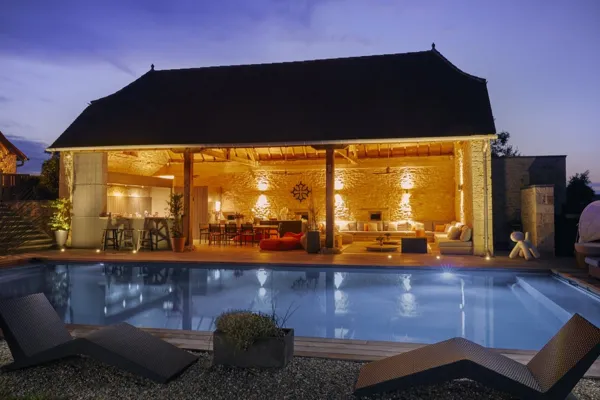 Les Maisons d'En Face : La Piscine + le Pool House