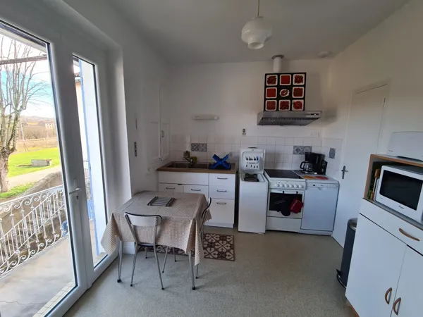 La Maison du Puits : Cuisine indépendante sur balcon