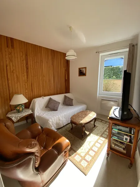La Maison du Puits : SALON vue jardin