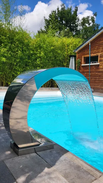 Le mas Rolland - cascade piscine, Le mas Rolland