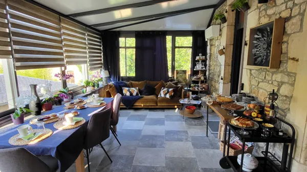 Le mas Rolland - petit déjeuner à la véranda, Le mas Rolland