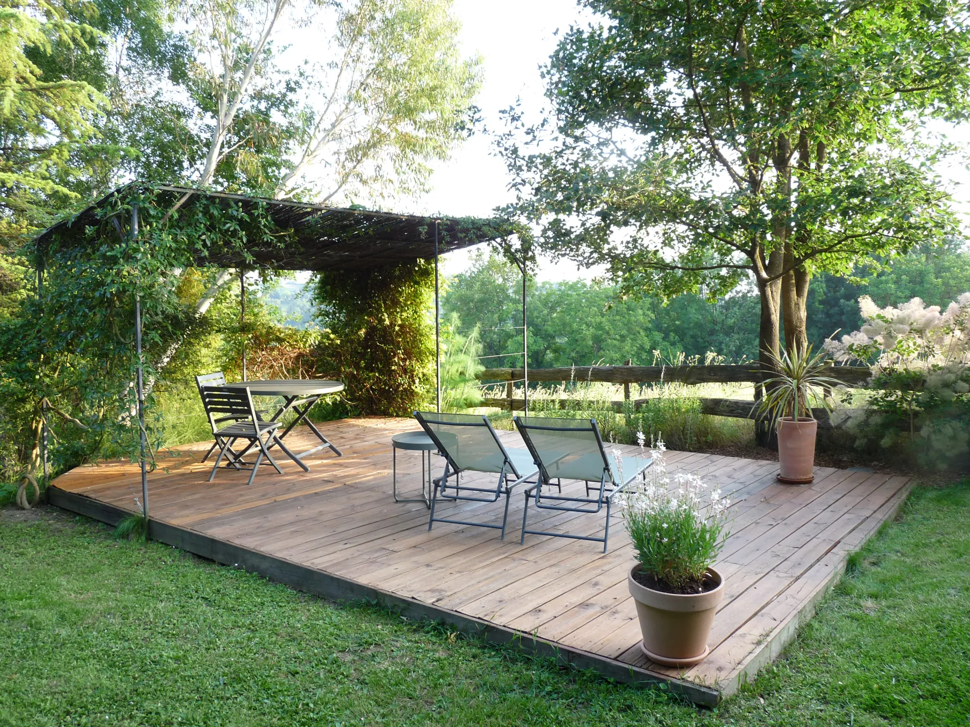 Terrasse attenante au pigeonnier, ©LePigeonnierduBosc