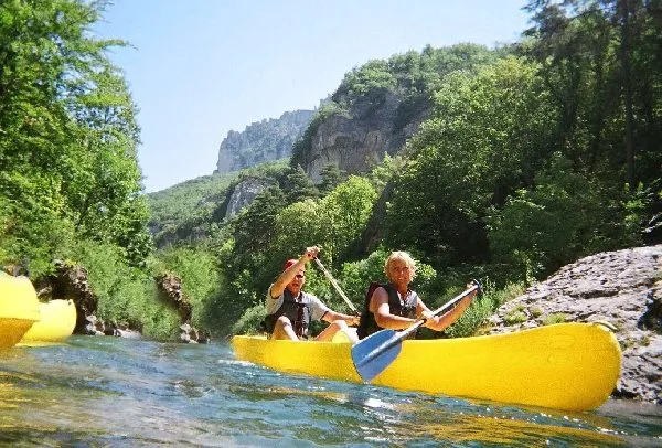 canoe dans les gorges, Parc Résidentiel de Loisirs Val Saint Georges