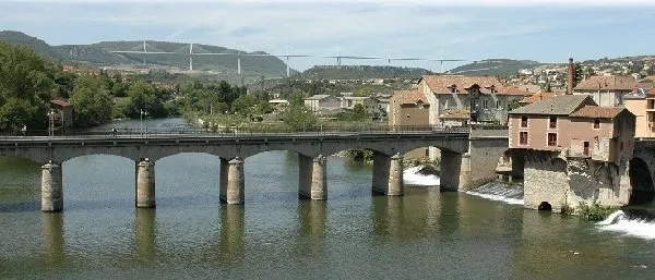 Le Pont Le Rouge et le Vieux Moulin, OFFICE DE TOURISME DE MILLAU
