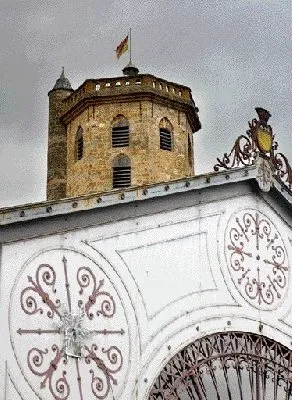 Les Halles et le Beffroi, OFFICE DE TOURISME DE MILLAU