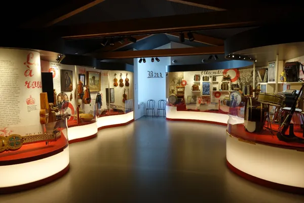 Musée des cornemuses du monde, Office de tourisme Argences en Aubrac