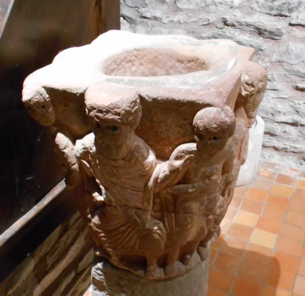 Conques - Musée Joseph-Fau -Chapiteaux romans, Service Patrimoine de Conques