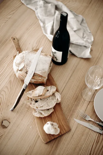 Pour une table élégante, Couteau à pain