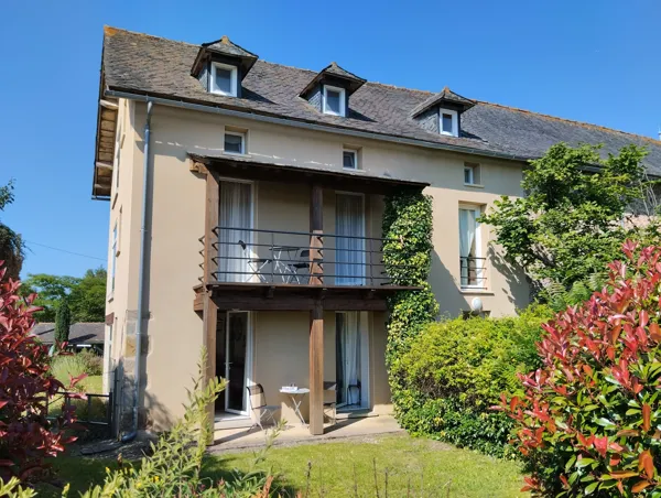 Les gîtes des Vaquans vus du jardin, Gîtes Les Vaquans