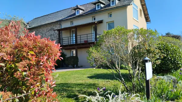 les gîtes des Vaquans vus de la cour, Gîtes Les Vaquans