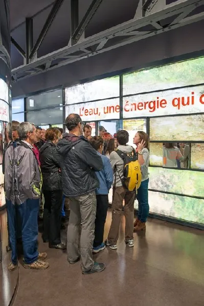 Espace EDF Truyère à Couesques, OFFICE DE TOURISME DU CANTON D'ENTRAYGUES SUR TRUYERE