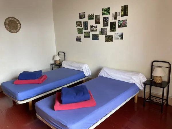 Chambre l'Orchidée : 4 pers, sanitaires partagés  (80€/nuit), Gite de Montredon