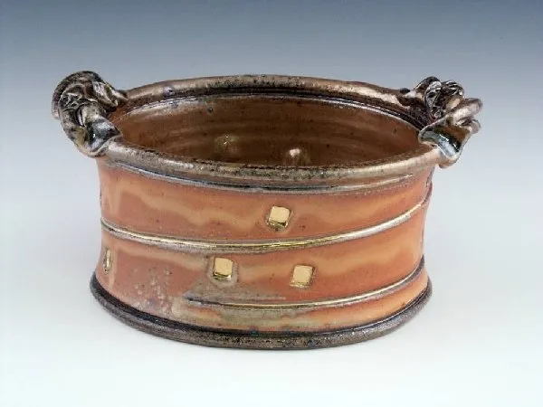 Plat ovale rouge Suzy Atkins, Poterie du Don, Poterie du Don
