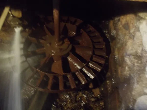 Moulin de Couffinhal à Couesques, 