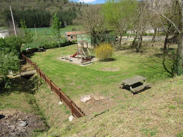 Aire de pique-nique des Tilleuls, Office de Tourisme Rougier d'Aveyron Sud
