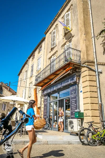 Boutique et bistrot paysan, ©Virginie Govignon - OFFICE DE TOURISME LARZAC VALLEES