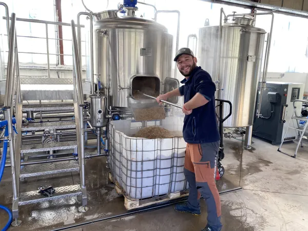 Brasserie du Cantou, Office de Tourisme en Aubrac