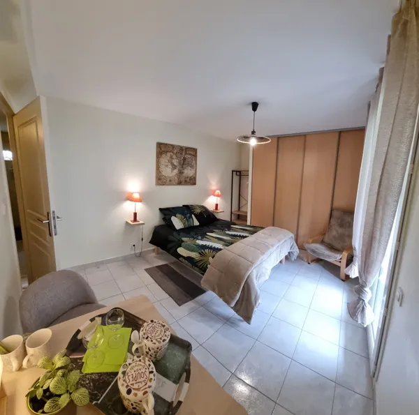 Chambre Voyage avec un lit double