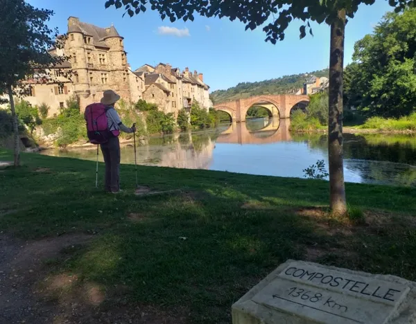 Passage sur le chemin de Compostelle à Espalion