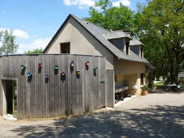 Gîte d'étape Bellevue (groupes), OFFICE DE TOURISME DU CANTON D'ENTRAYGUES SUR TRUYERE