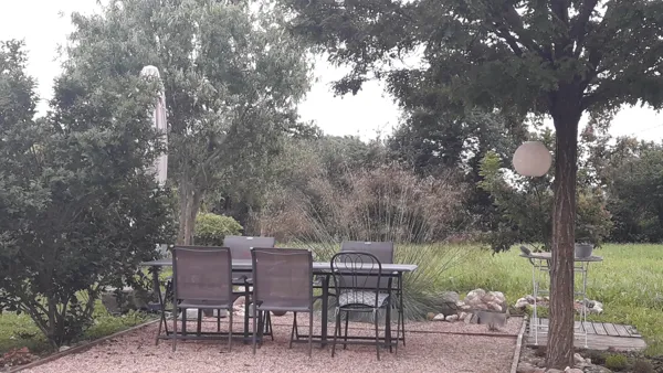 Coin repas extérieur