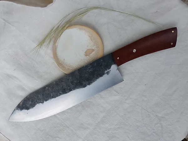 Couteau de cuisine forgé par Dylan, 