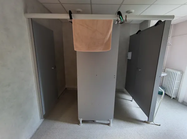 Douches partagées, Maïli