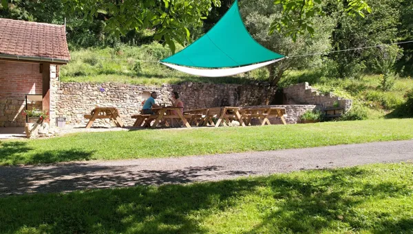 Place du village, La Grange du Heron