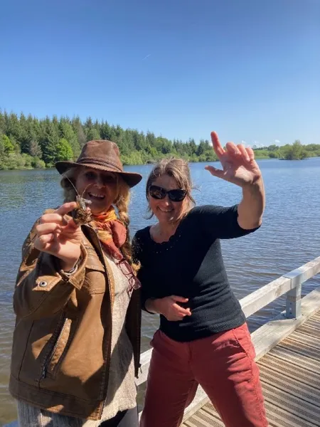 Christine de l'office de tourisme au Lac de la gourde - L'escapade de Jos