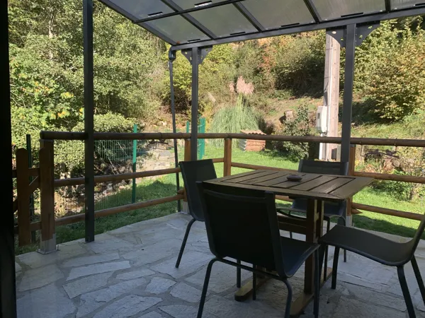 Chambre Été entrée jardin, et terrasse privée, Michel Guichard - Le Lépadou Bas