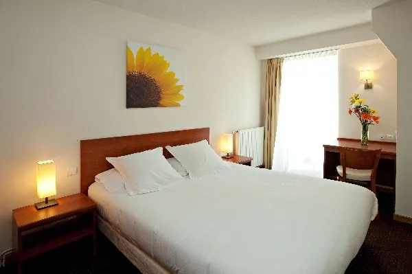 Chambre, Hôtel - Restaurant La Rivière