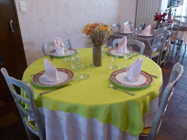 Restaurant des Deux Vallées, OFFICE DE TOURISME DU CANTON D'ENTRAYGUES SUR TRUYERE