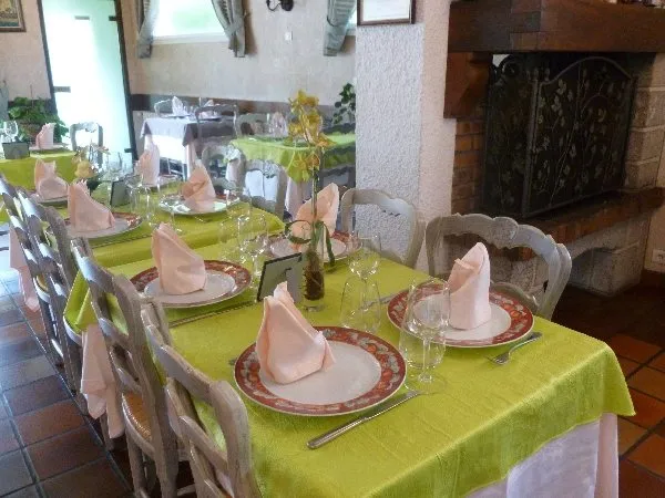 Restaurant des Deux Vallées, OFFICE DE TOURISME DU CANTON D'ENTRAYGUES SUR TRUYERE