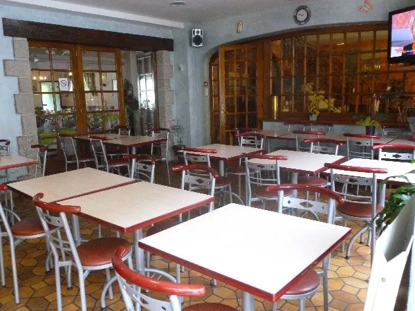 Restaurant des Deux Vallées, OFFICE DE TOURISME DU CANTON D'ENTRAYGUES SUR TRUYERE