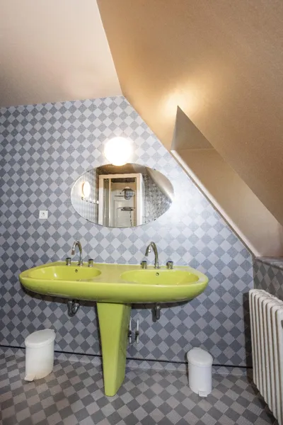 Salle de bain commune