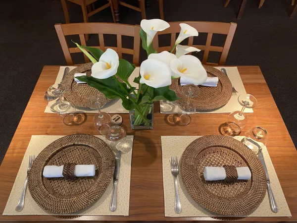 table, Auberge Saint Fleuret