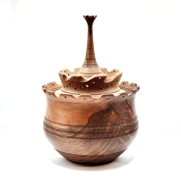 Magnifique coffret en bois tourné par Jules, O'Fil de l'Art